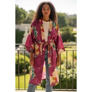 Natori floral midi wrap robe with kimono sleeves, women’s size M